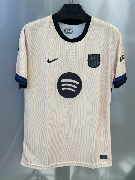 تيشيرت برشلونة الذهبي 2025/2026