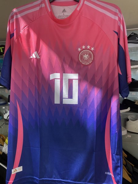 تيشيرت ألمانيا الاحتياطي